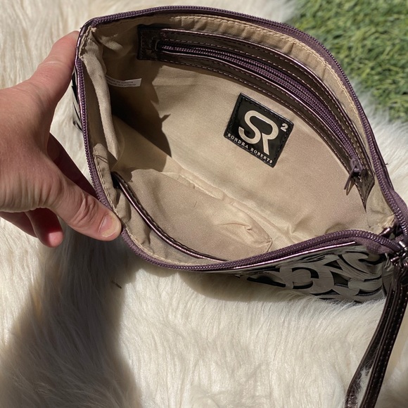 Sondra Roberts wristlet - Picture 3 of 3